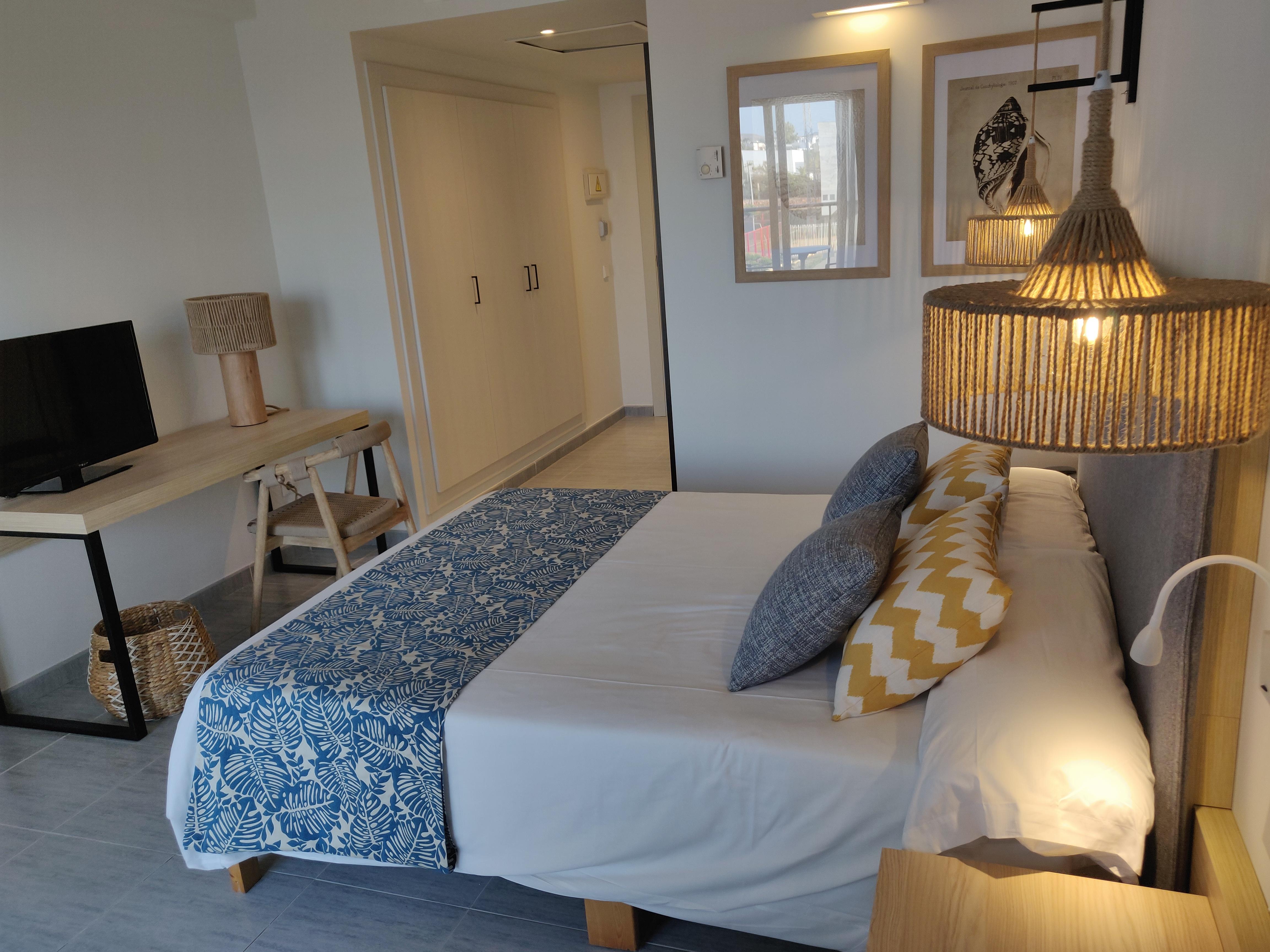 Cabogata Beach Hotel เรตามาร์ ภายนอก รูปภาพ A bedroom in the hotel
