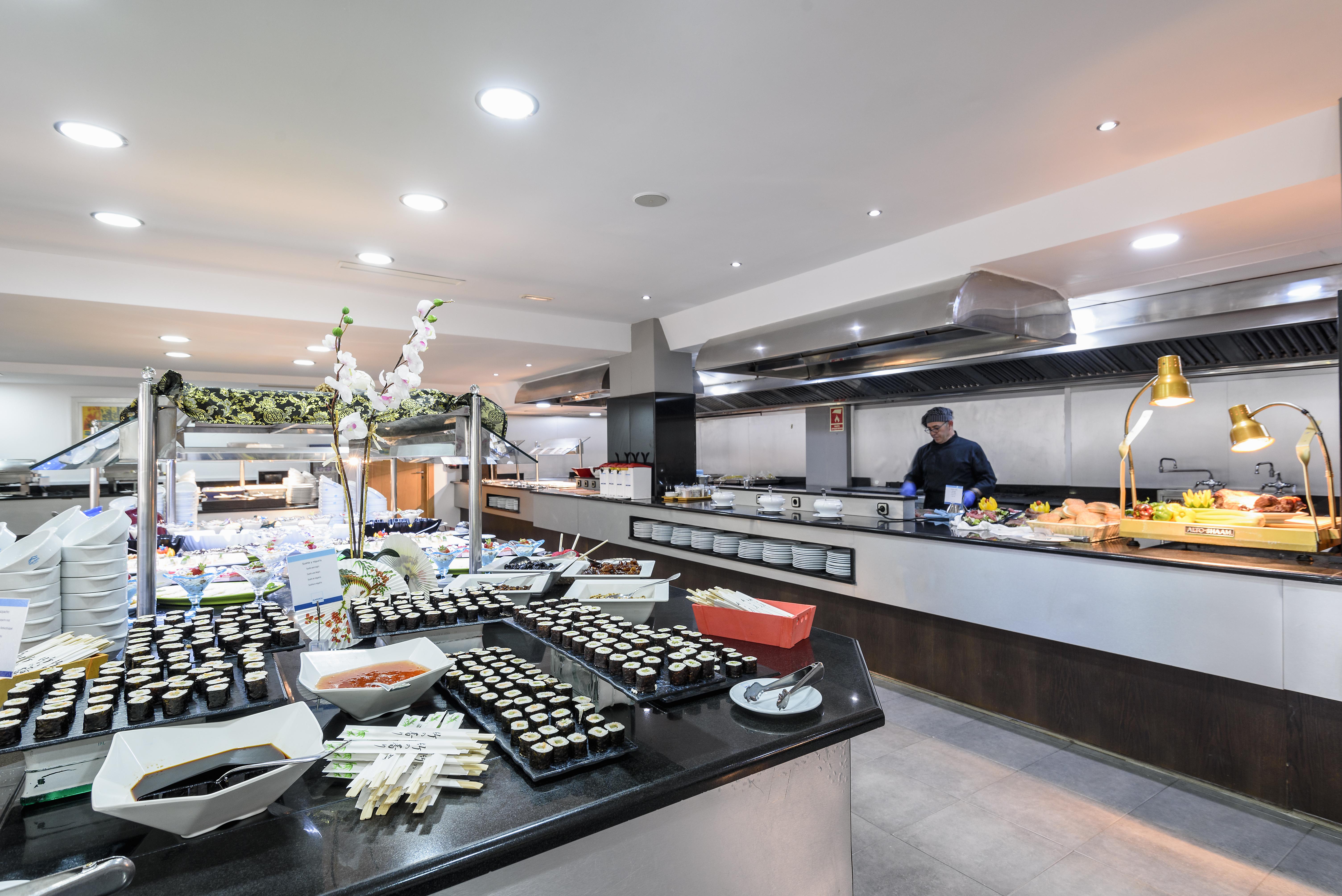 Cabogata Beach Hotel เรตามาร์ ภายนอก รูปภาพ Buffet at a hotel