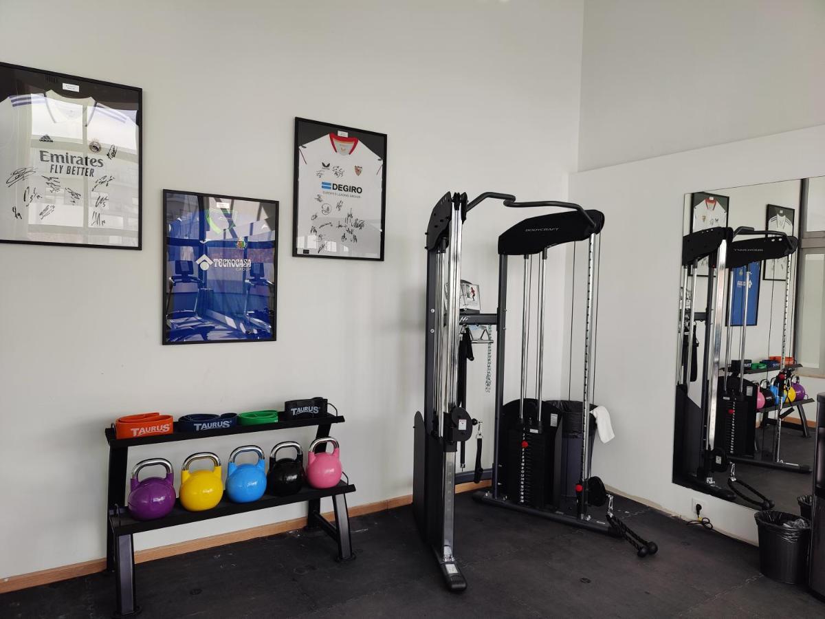 Cabogata Beach Hotel เรตามาร์ ภายนอก รูปภาพ The gym at the club